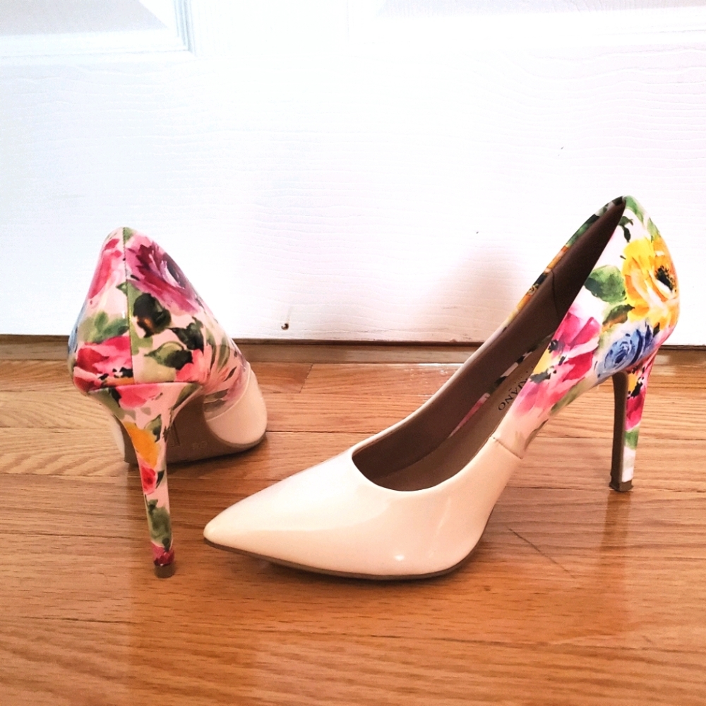 Christian Siriano white/floral heels
